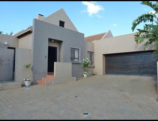 3 BEDROOM CLUSTER TO LET IN KHYBER ROCK